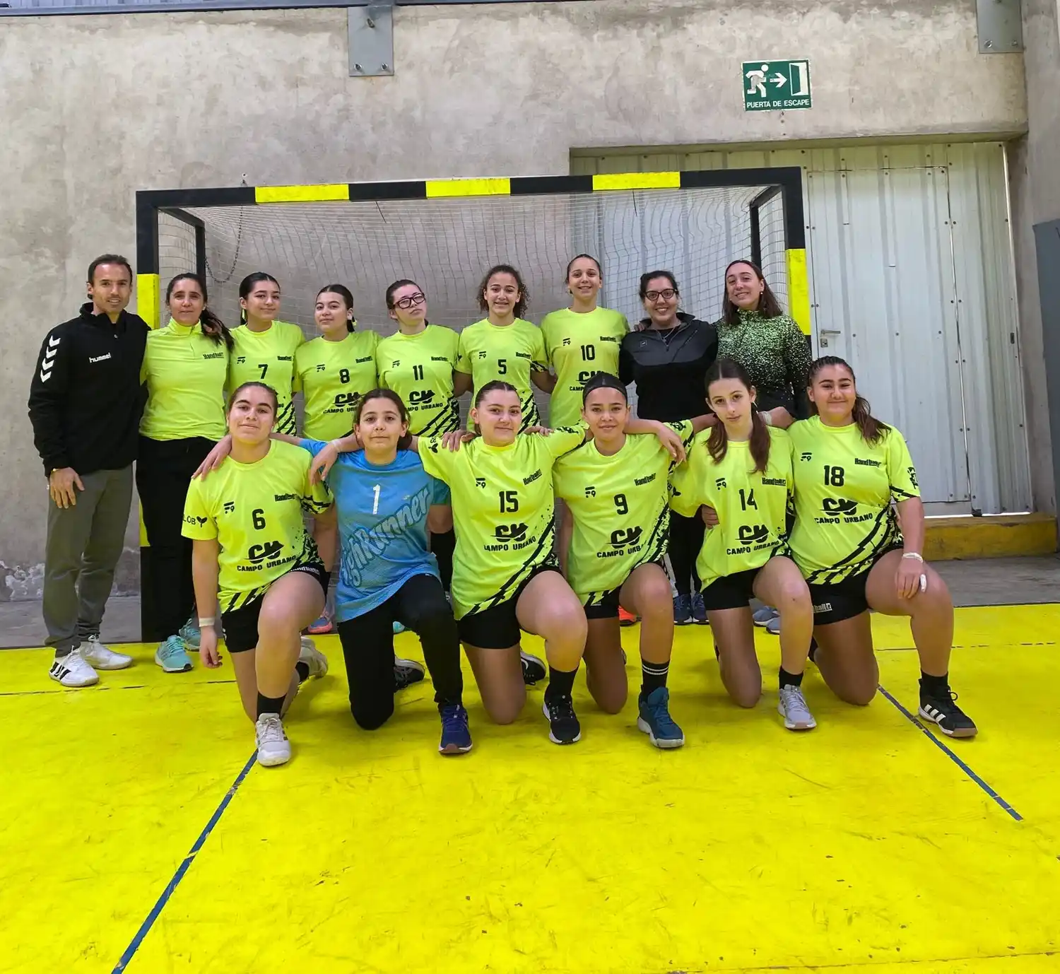 Handball Necochea. Su equipo de menores