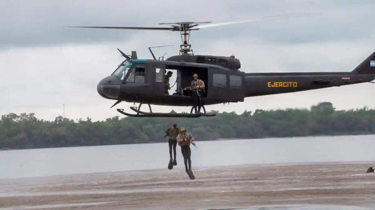 El ministro Taiana supervisó ejercicios de 1.500 efectivos del Ejército en Entre Ríos