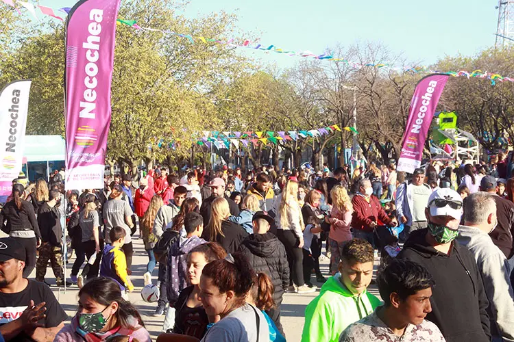 Convocan a entidades para sumarse al desfile por el aniversario de Necochea