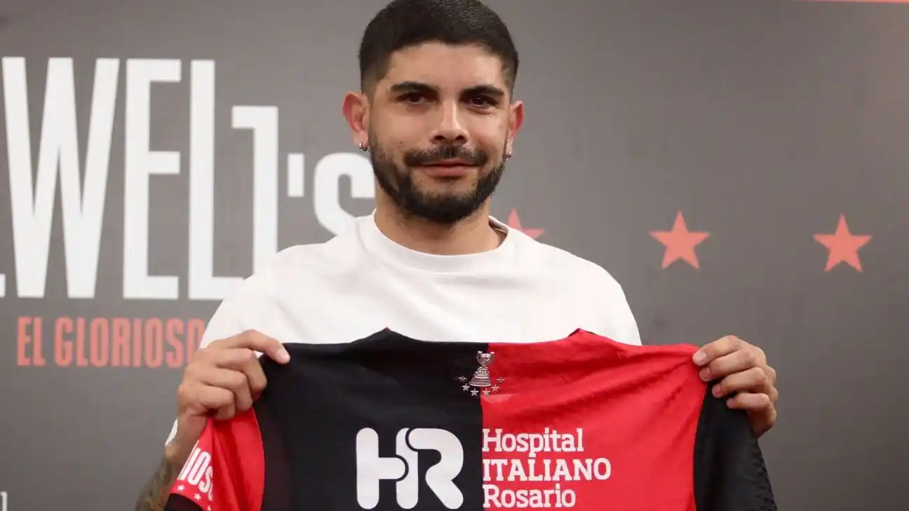 Éver Banega durante su presentación en Newell's