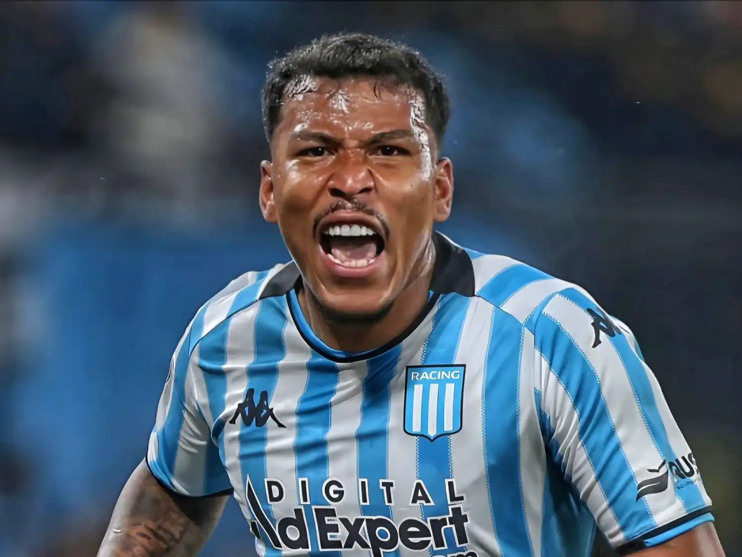 Roger Martínez disputó 50 partidos en Racing, con 16 goles.