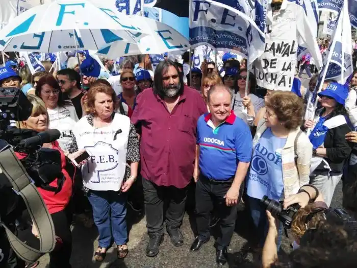 Marcha docente, en la primera jornada de paro