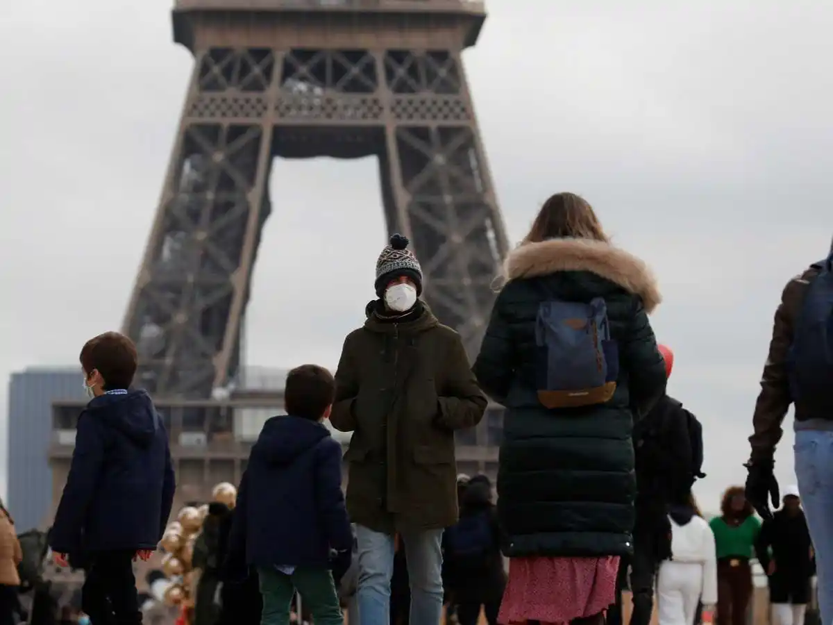 La variante Ómicron del covid no da tregua en Europa y provocó un nuevo máximo de contagios diarios