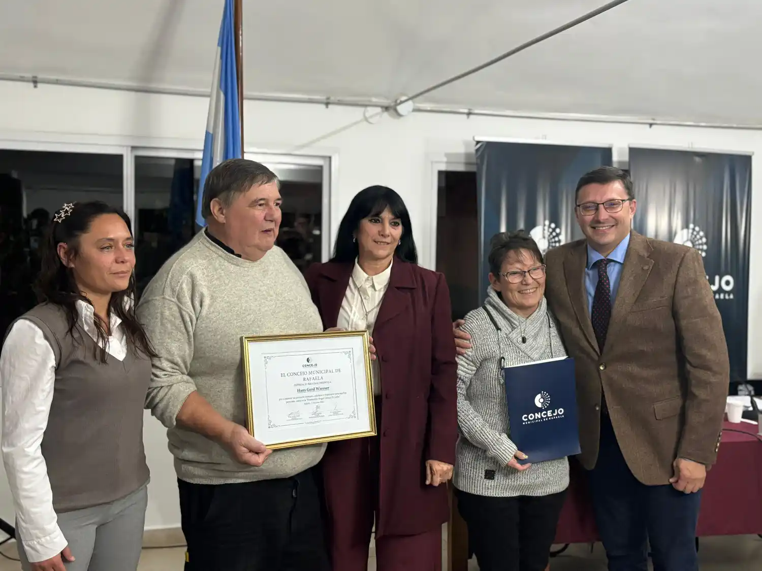 En una emotiva sesión, el Concejo Municipal de Rafaela homenajeó a Gerd Wiesner - 3