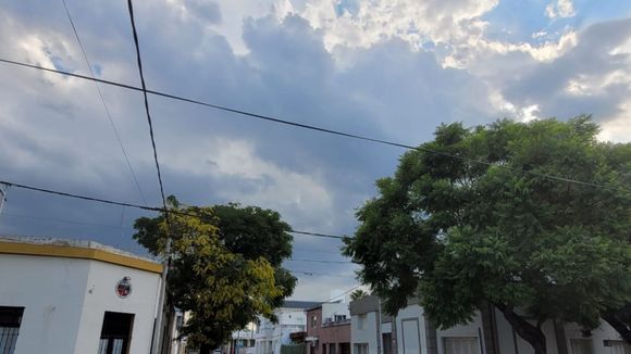 Alerta a corto plazo por “tormentas fuertes, lluvias intensas y ocasional caída de granizo”