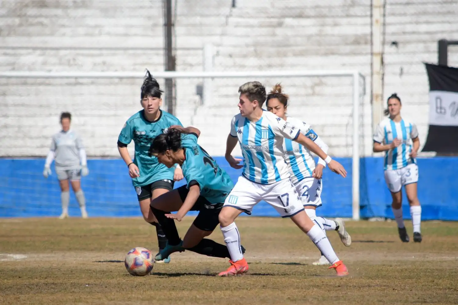 Hardie, durante la victoria de Racing.