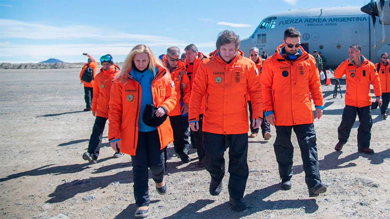 El Presidente visitó las bases Marambio y Esperanza e inició acuerdo con OIEA