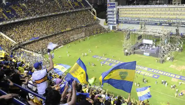 Hinchas de Boca celebraron su día en la Bombonera