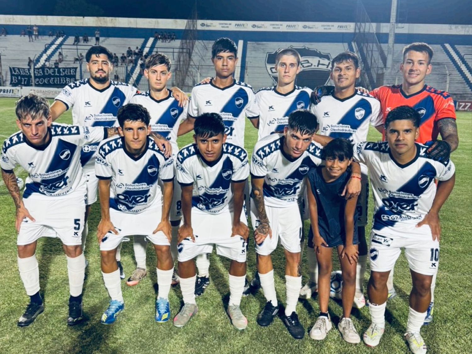 El Lobo goleó en el “Néstor Zenklusen” y clasificó a los cuartos de final de la Copa Departamento Castellanos.Foto: @clubbenhur