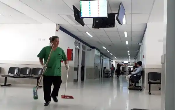 El Hospital intensifica los trabajos para el control de roedores en sus instalaciones 