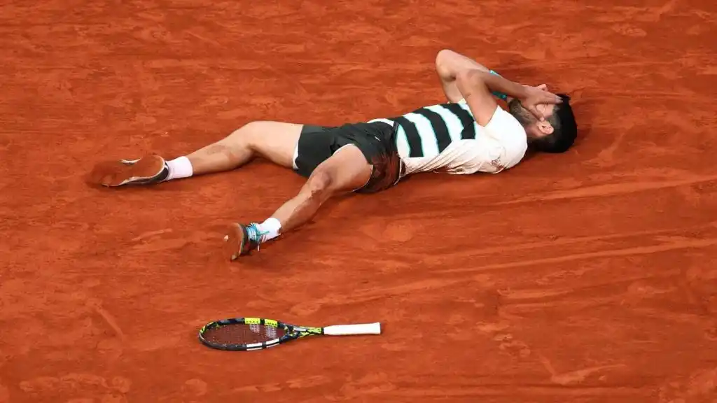 Carlos Alcaraz es campeón de Roland Garros