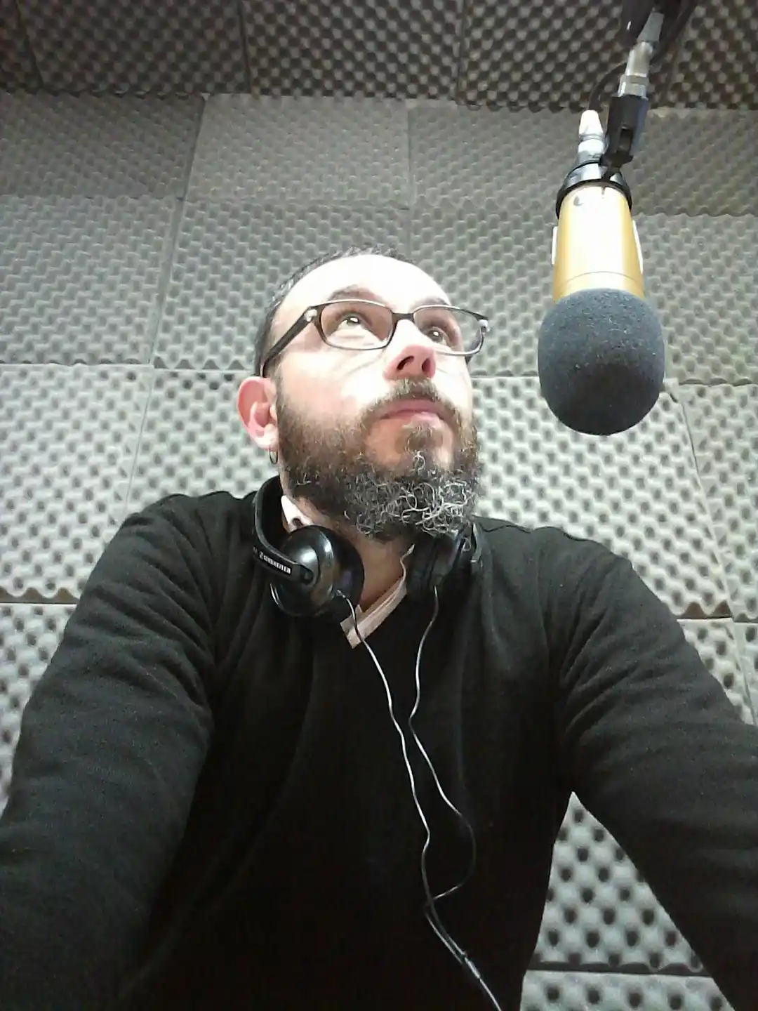 Ezequiel Carlson fue seleccionado para crear contenidos humorísticos en radio