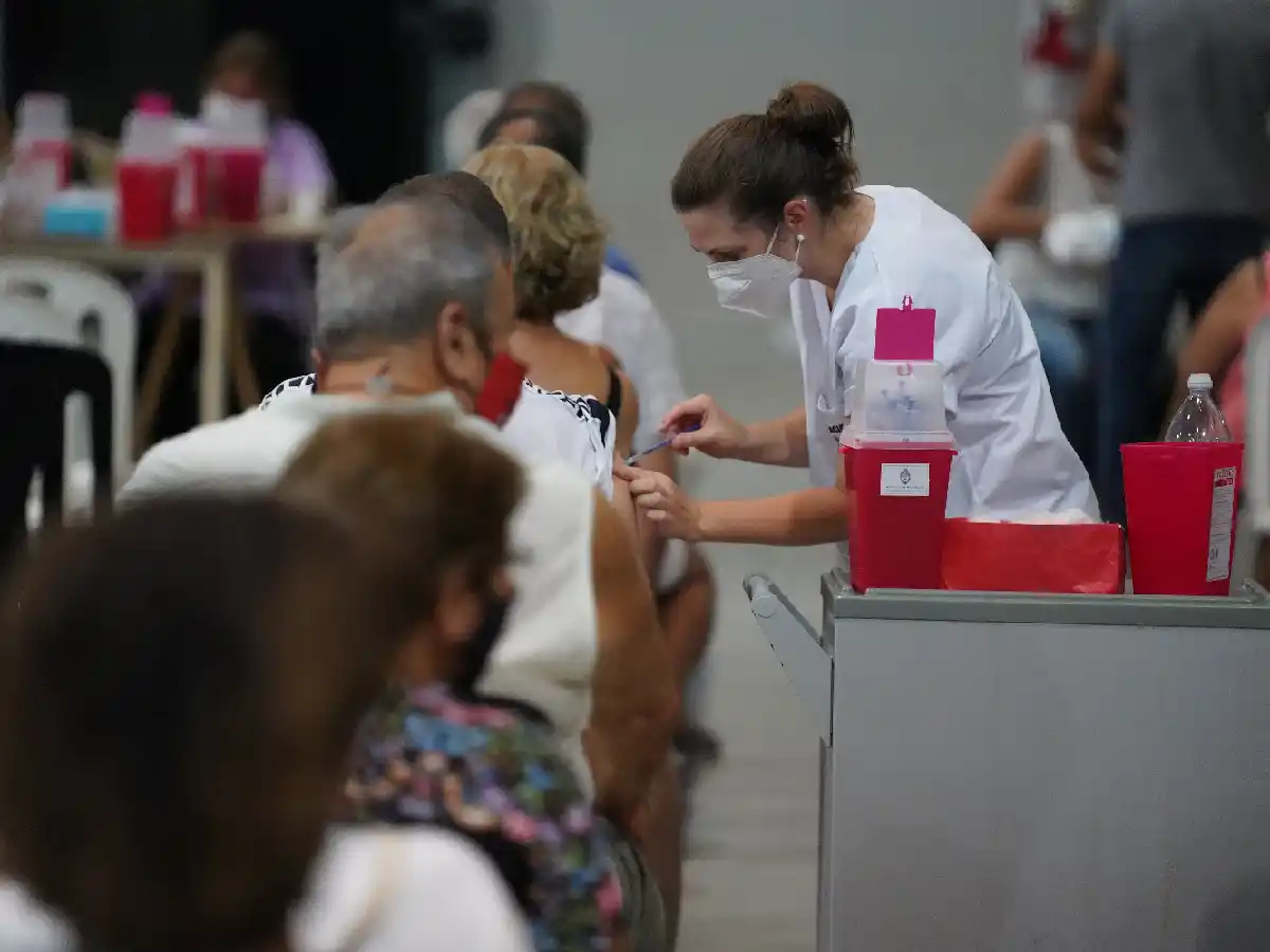 Otro día con números elevados: 386 nuevos casos es jueves 