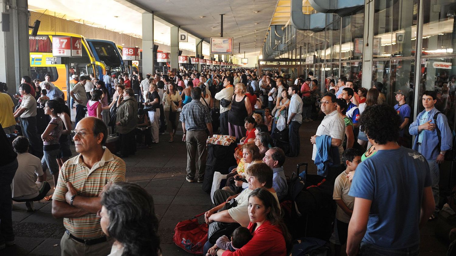 Tras varios meses, vuelve a operar la Estación Terminal de Ómnibus de Retiro