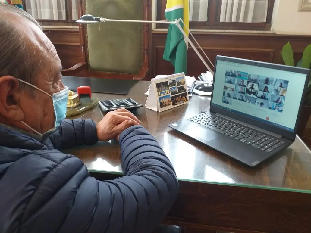 Firma de contratos de obras para Copetonas