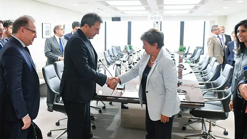 El FMI aprobó el desembolso de US$ 7.500 millones para la Argentina