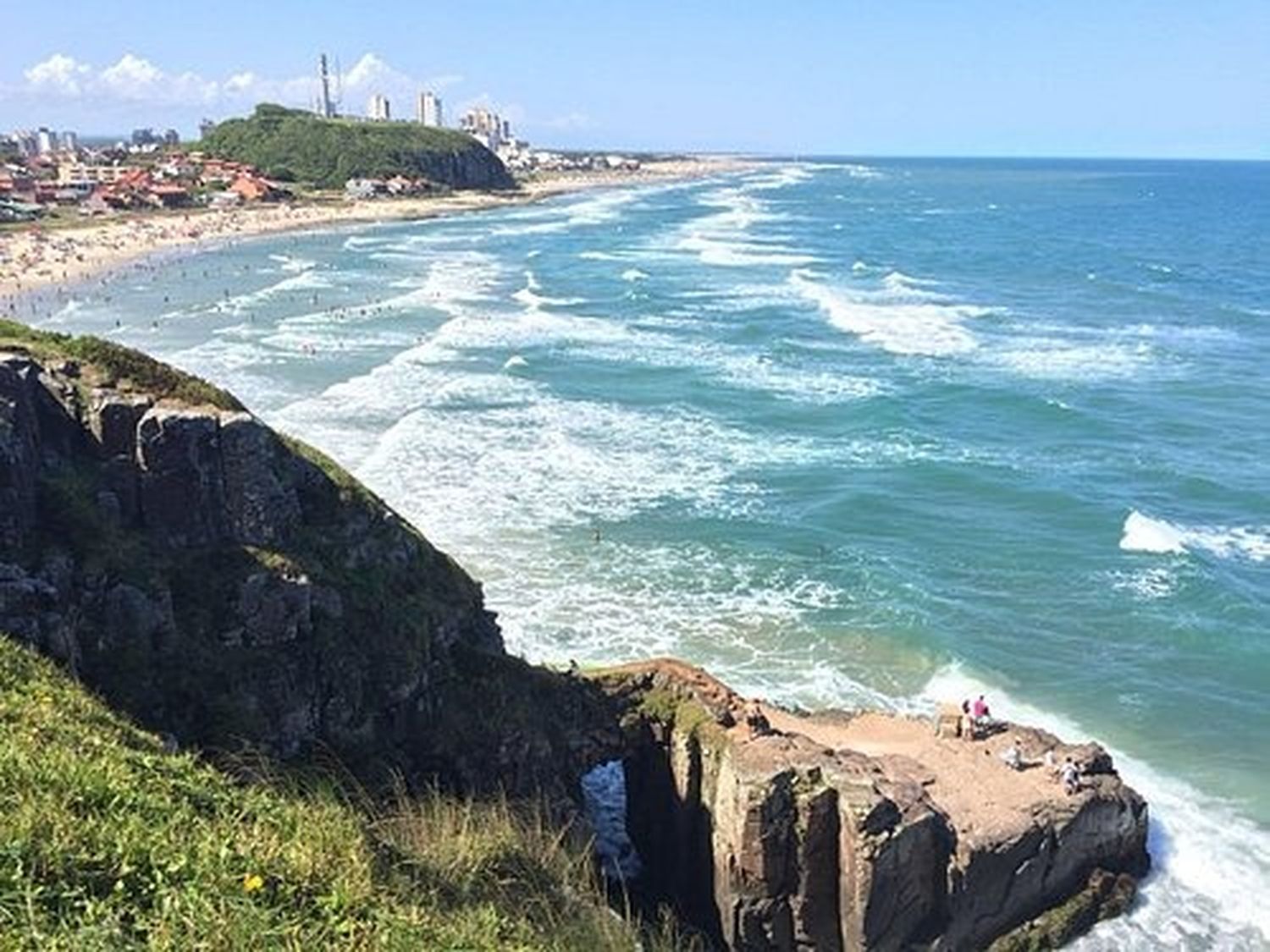 Un entrerriano falleció en Brasil tras la caída de un rayo en una playa: piden ayuda para repatriarlo