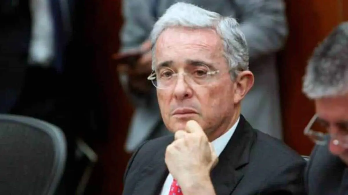 Uribe Vélez se la lanza a Petro: «Esta manipulación en contra de mí es motivación para un acuerdo de paz total o para una ley de punto final»