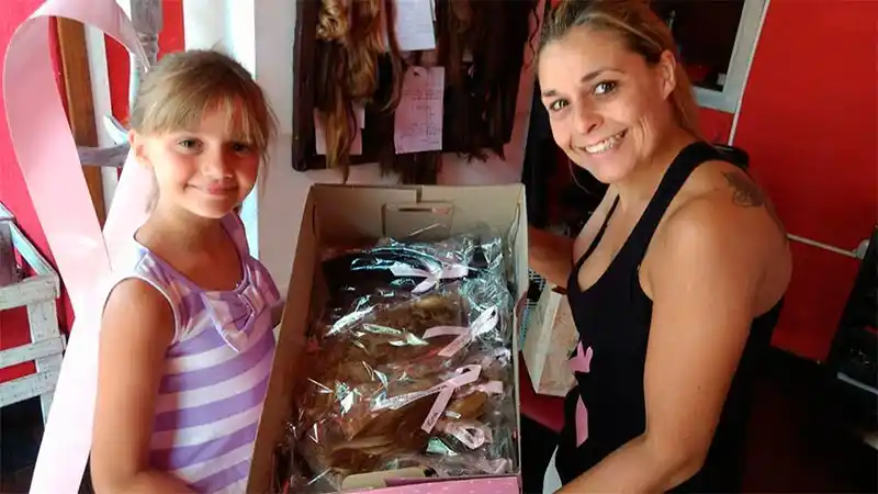  Donó su pelo a Pelucas de Esperanza y no se imaginó lo que causaría