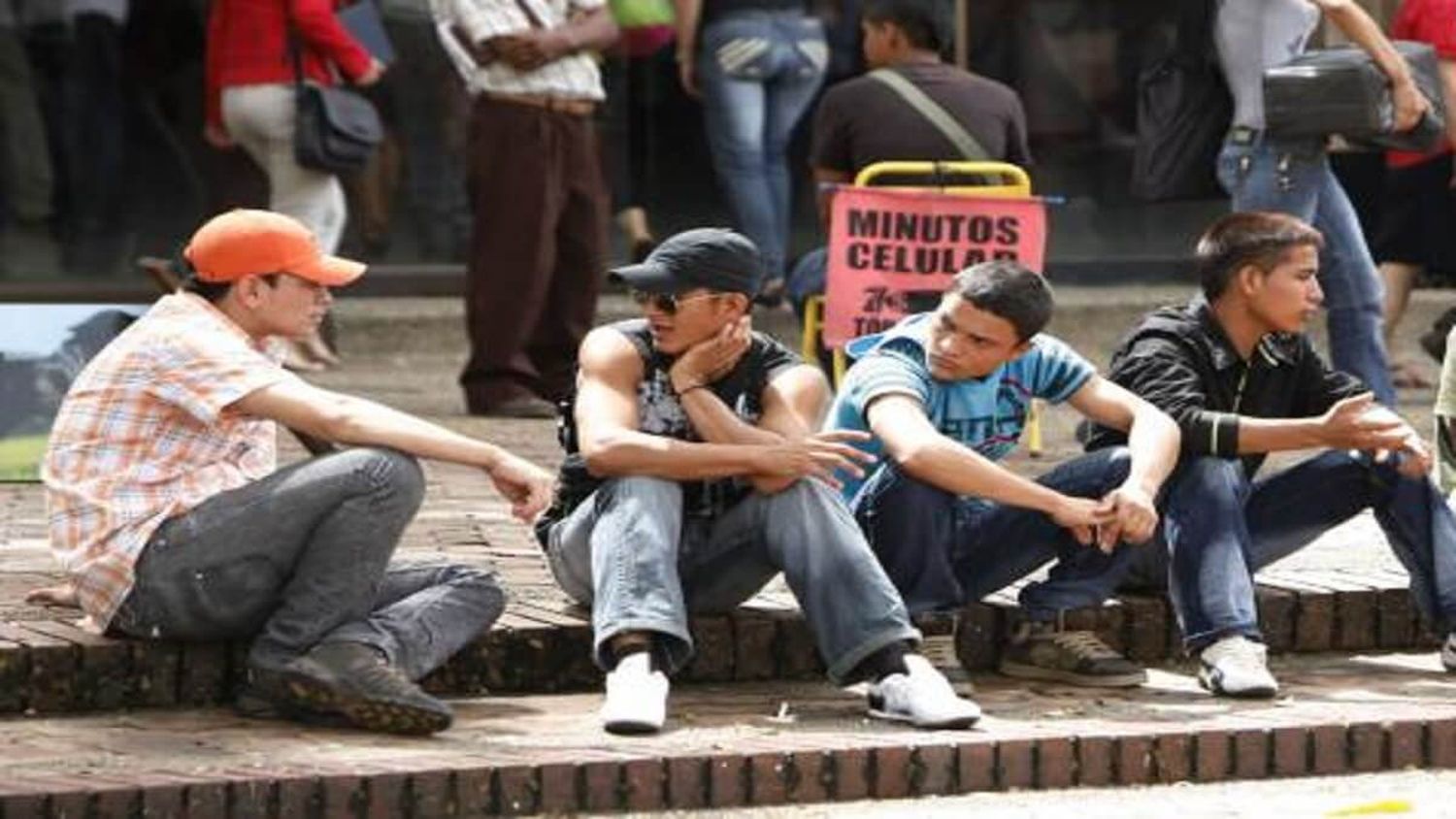 CRECE EL DESEMPLEO URBANO en Colombia: subió a 10,8% en marzo de 2024