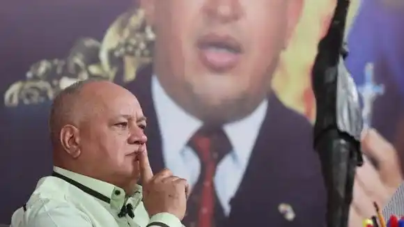 Diosdado asegura que María Corina está detrás de presuntos planes para atentar contra embajada de EE. UU.