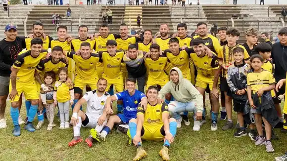 Comunicaciones se adjudicó el Petit del Clausura y es finalista por una plaza en el Regional 2026/27