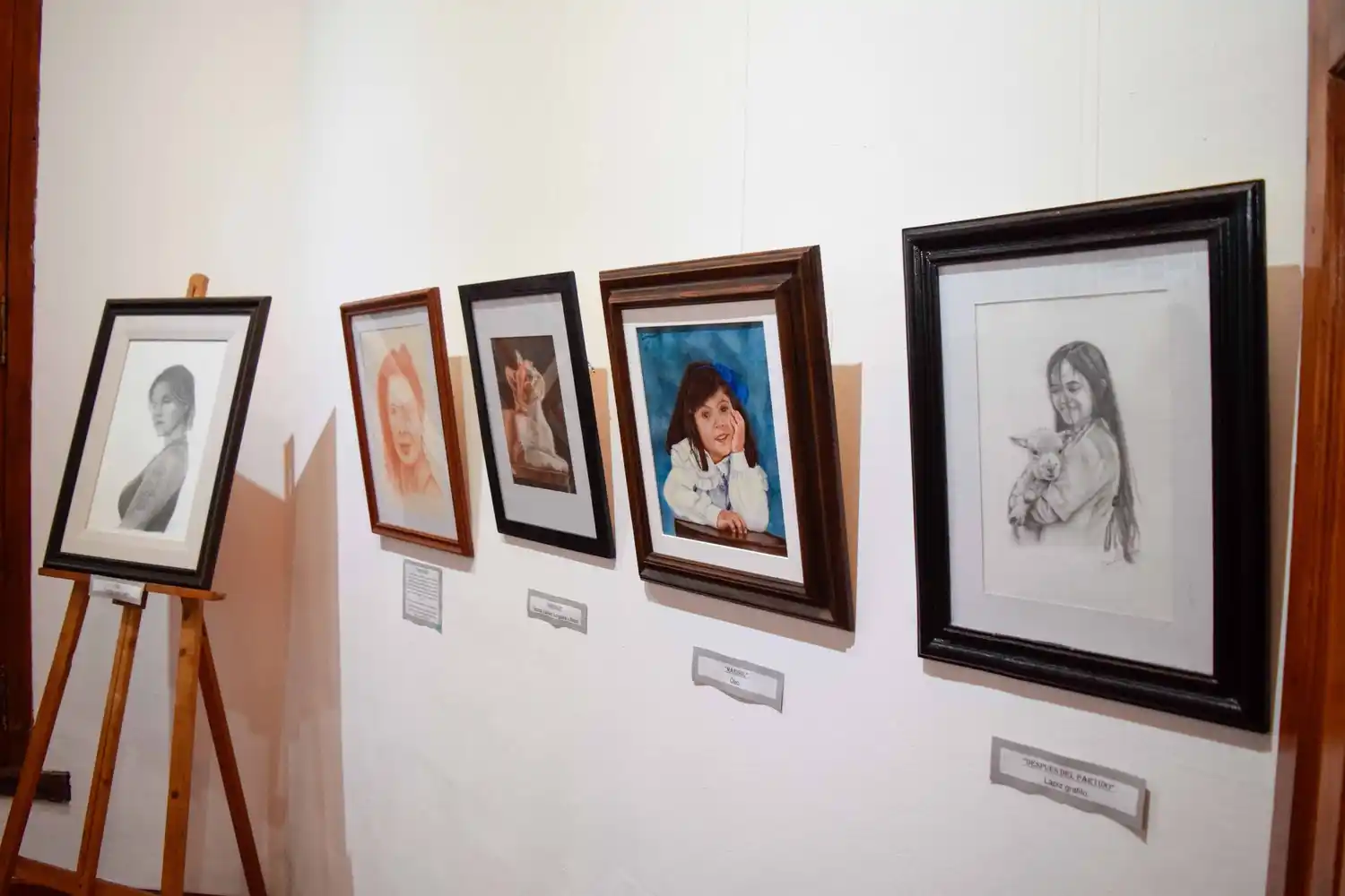 Carina Demarchi presentó la muestra “Mi vida en el arte”