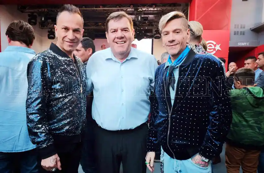 Roberto Piazza presenta un adelanto de su colección 2020 con un desfile en Espacio Clarín