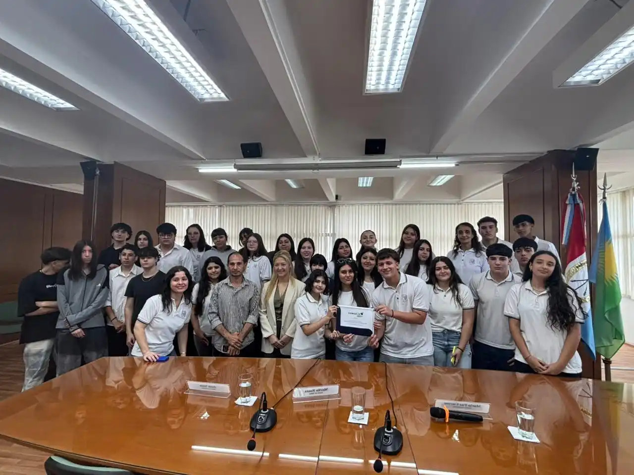 Morena, Justino, Emma, Angelina y Ramiro - estudiantes de la "Escuela Normal" (Escuela de Enseñanza Media N° 204 "Domingo de Oro") - 3