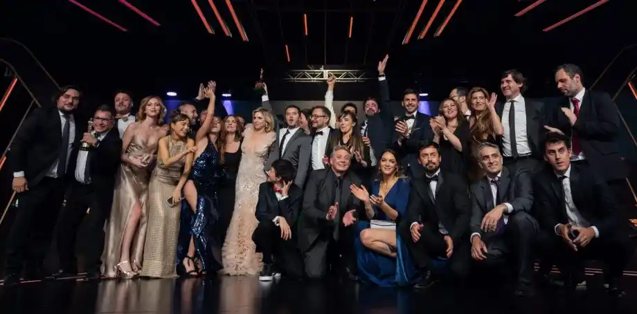 El Martín Fierro de Oro coronó una gran noche para «100 días para enamorarse»