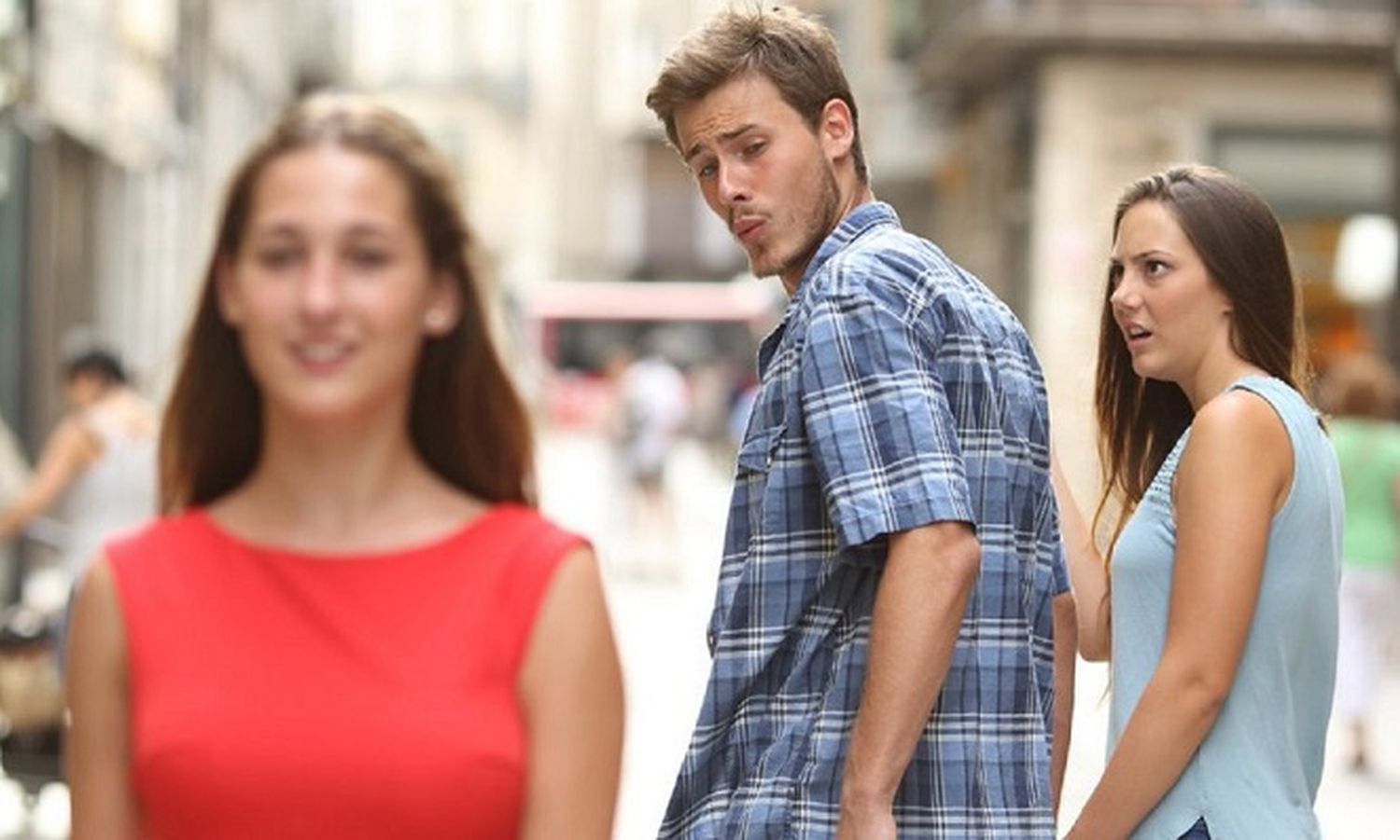 La historia oculta detrás del meme del novio infiel
