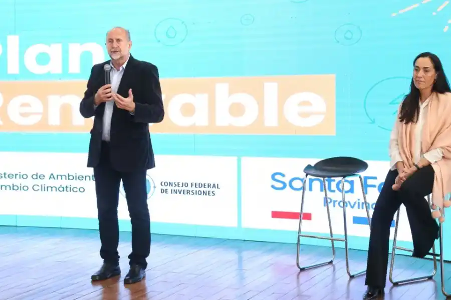 Plan Renovable: Perotti y Gonnet anunciaron créditos para la adquisición e instalación de calefones y paneles solares
