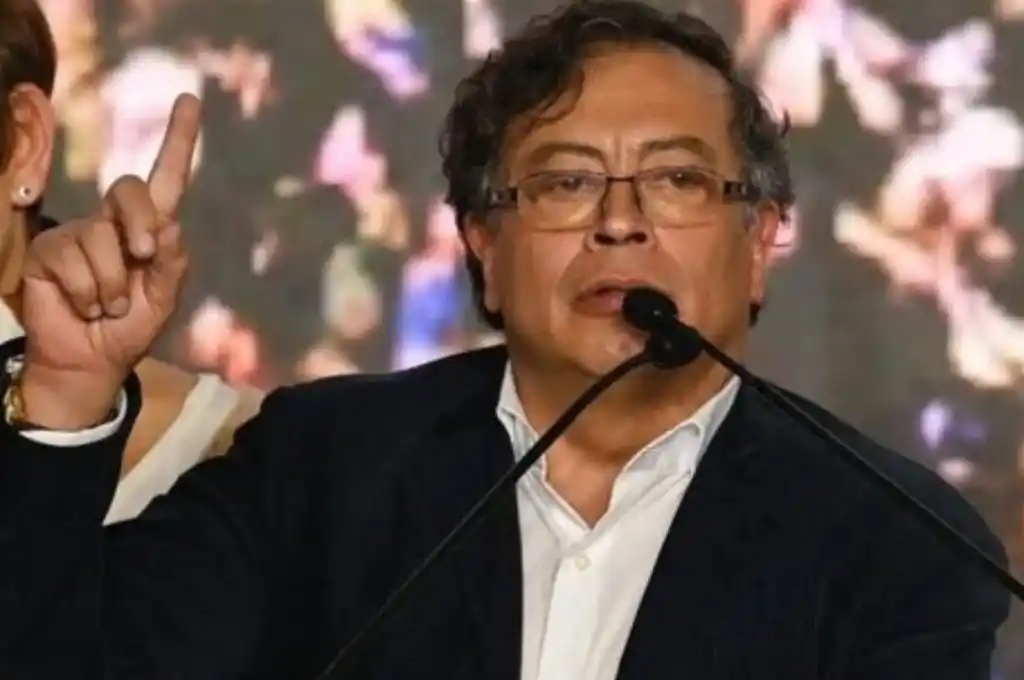 Perú: declararon “persona no grata” al presidente de Colombia Gustavo Petro y se agrava la crisis bilateral