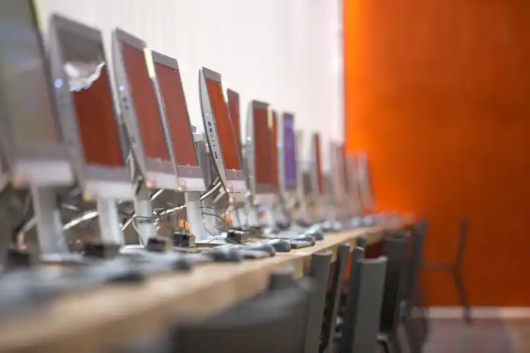 El Congreso de EEUU aprobó que proveedores de internet vendan datos de usuarios