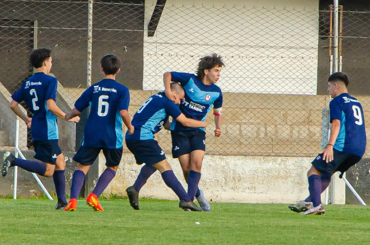 Tandil sostuvo su ilusión con seis goles ante Azul