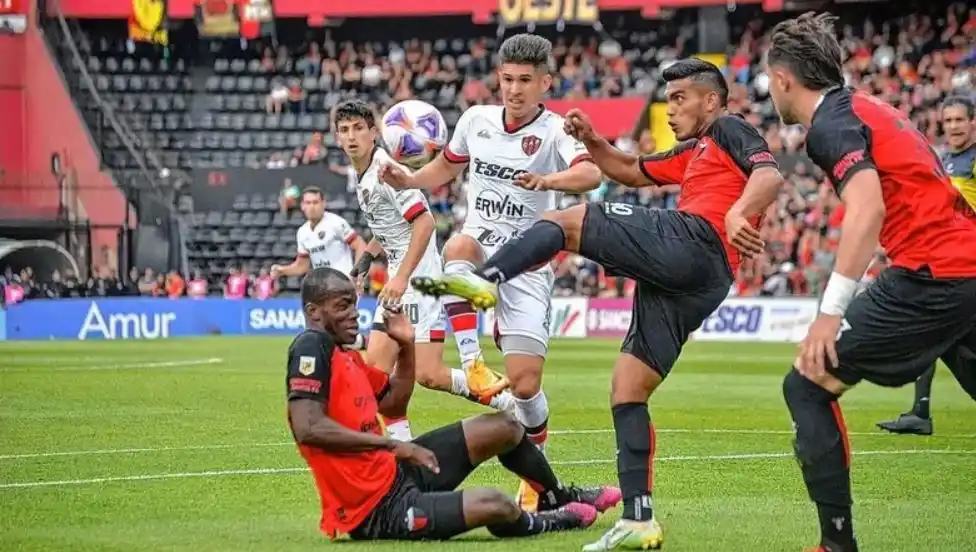 La propuesta que le hizo Colón a Patronato tras salir ganar la Copa Argentina