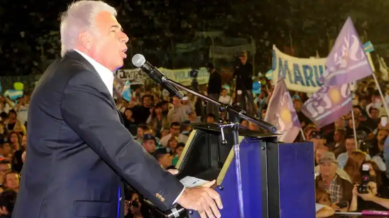 Con críticas al Gobierno y a la oposición, De la Sota lanzó su precandidatura a la Presidencia