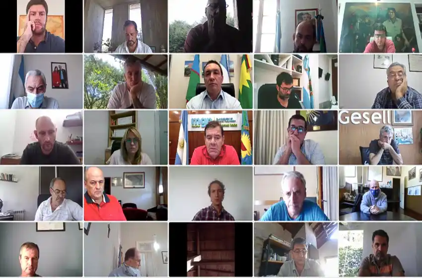 Kicillof se reunió con intendentes bonaerenses para evaluar nuevas medidas