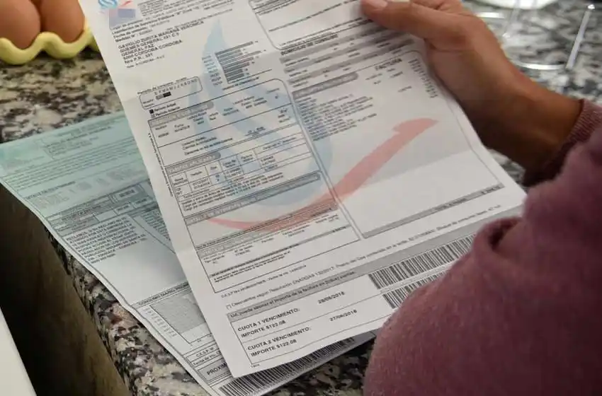 Advierten por el sobreendeudamiento familiar para llegar a fin de mes