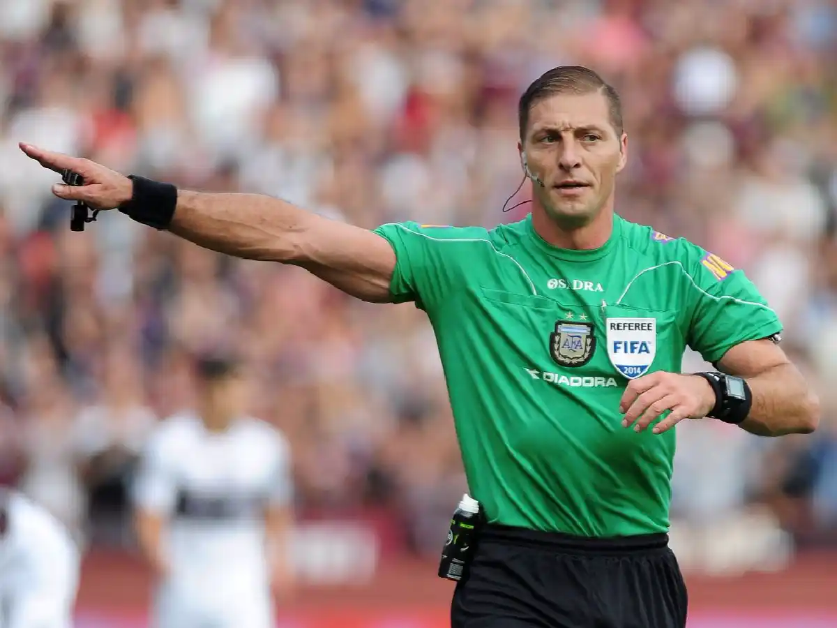 Los árbitros para la primera fecha