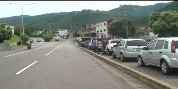 Táchira estuvo 12 semanas sin suministro de gasolina para vehículos particulares