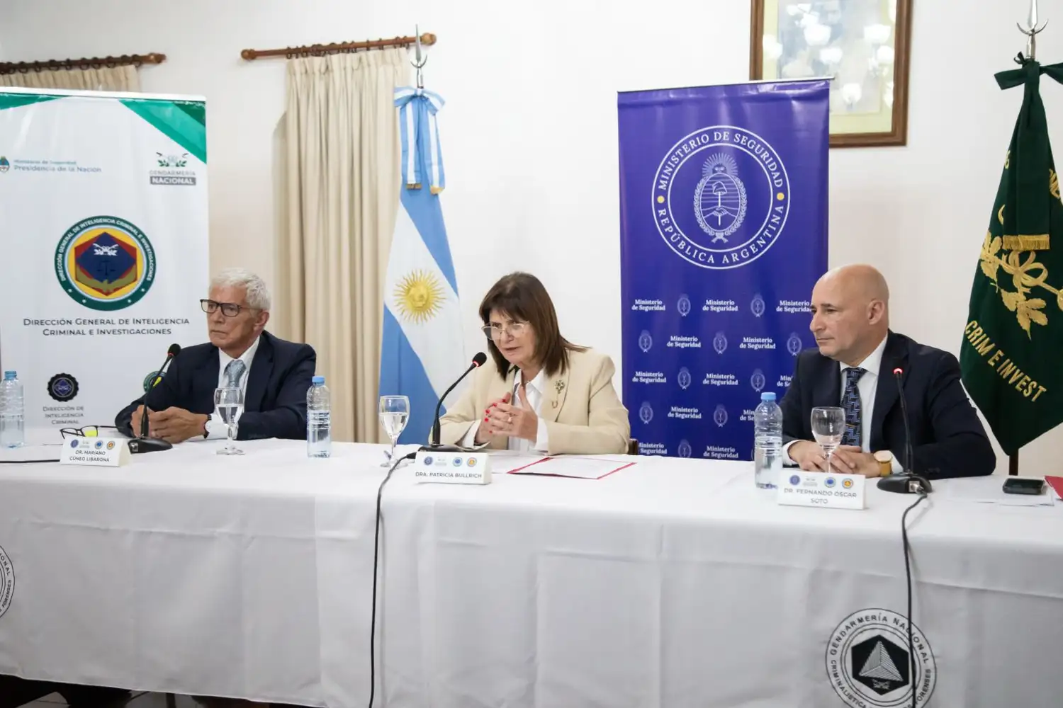 “Tenemos claro el lugar que ocupa la víctima y el lugar que ocupa el victimario", dijo Bullrich durante la conferencia.