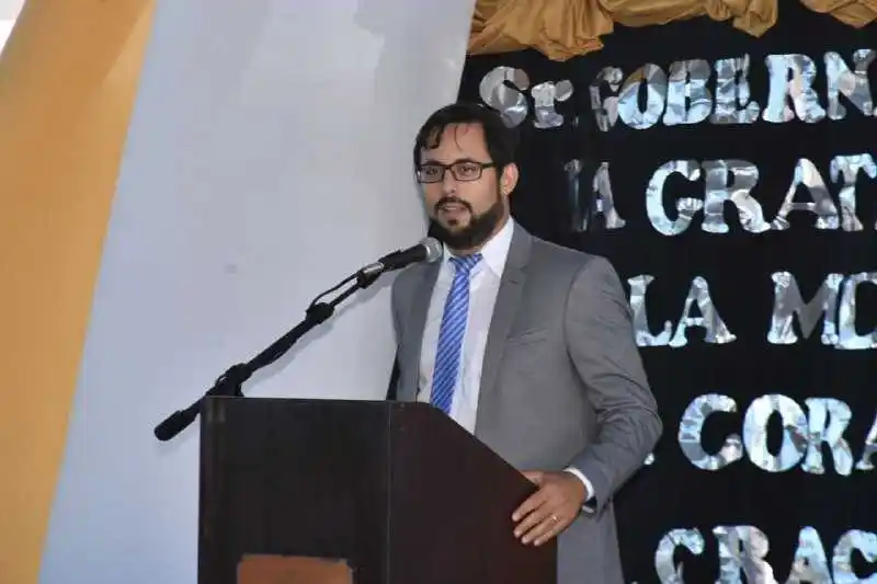 “Este es el compromiso hacia la educación pública universal y gratuita”