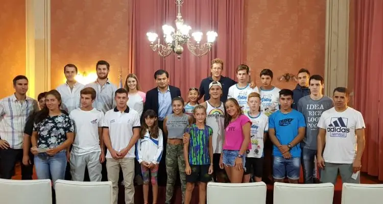 Fondo deportivo: Formalizaron la entrega de becas aprobadas en 2018 a “más de 30” atletas