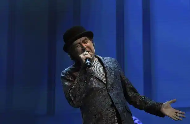 Sabina no cantará en vivo mientras se use mascarilla