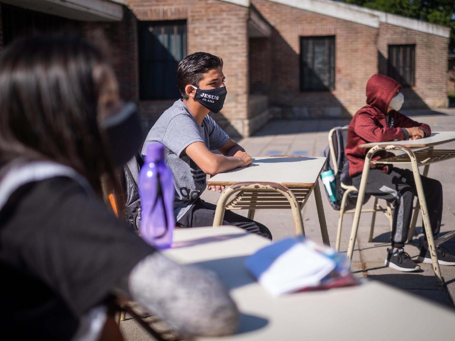 Educación, tema casi inexistente en la campaña