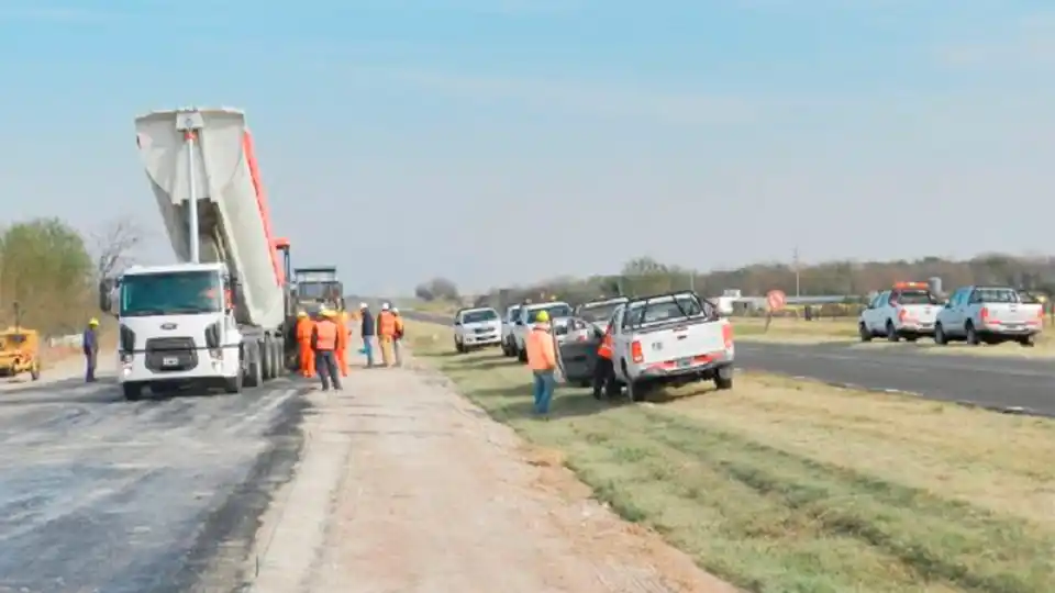 La empresa Cartellone decidió paralizar la obra de la Autovía de Ruta 18 y dejar cesante a más de 60 operarios