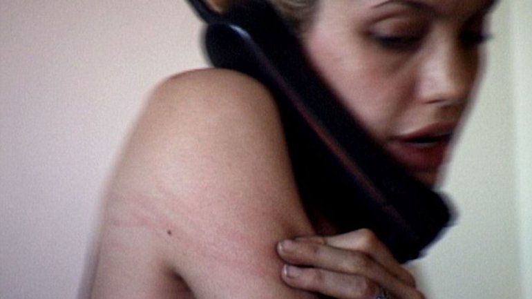 Ex niñera de Angelina Jolie contó el lado más oscuro de la actriz