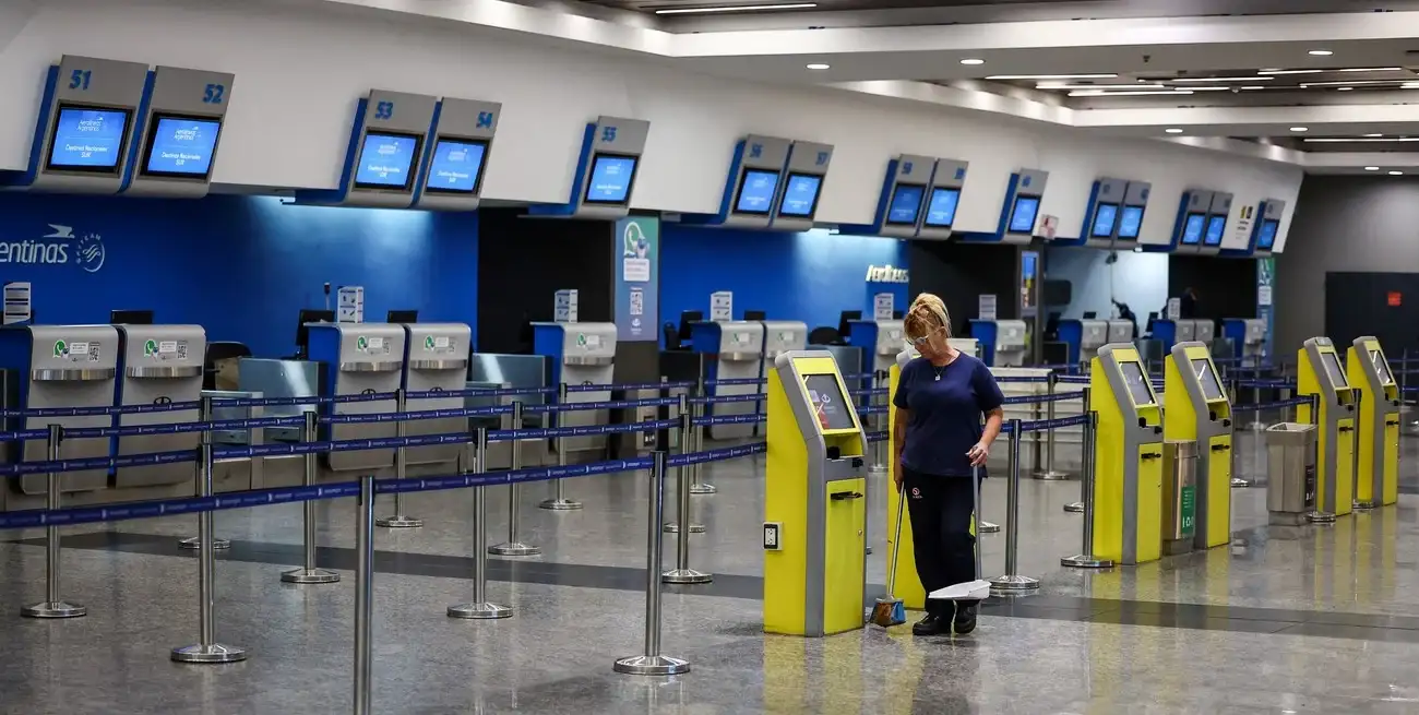 Aerolíneas Argentinas advierte sobre posibles demoras. Créditos: Agustin Marcarian/Reuters