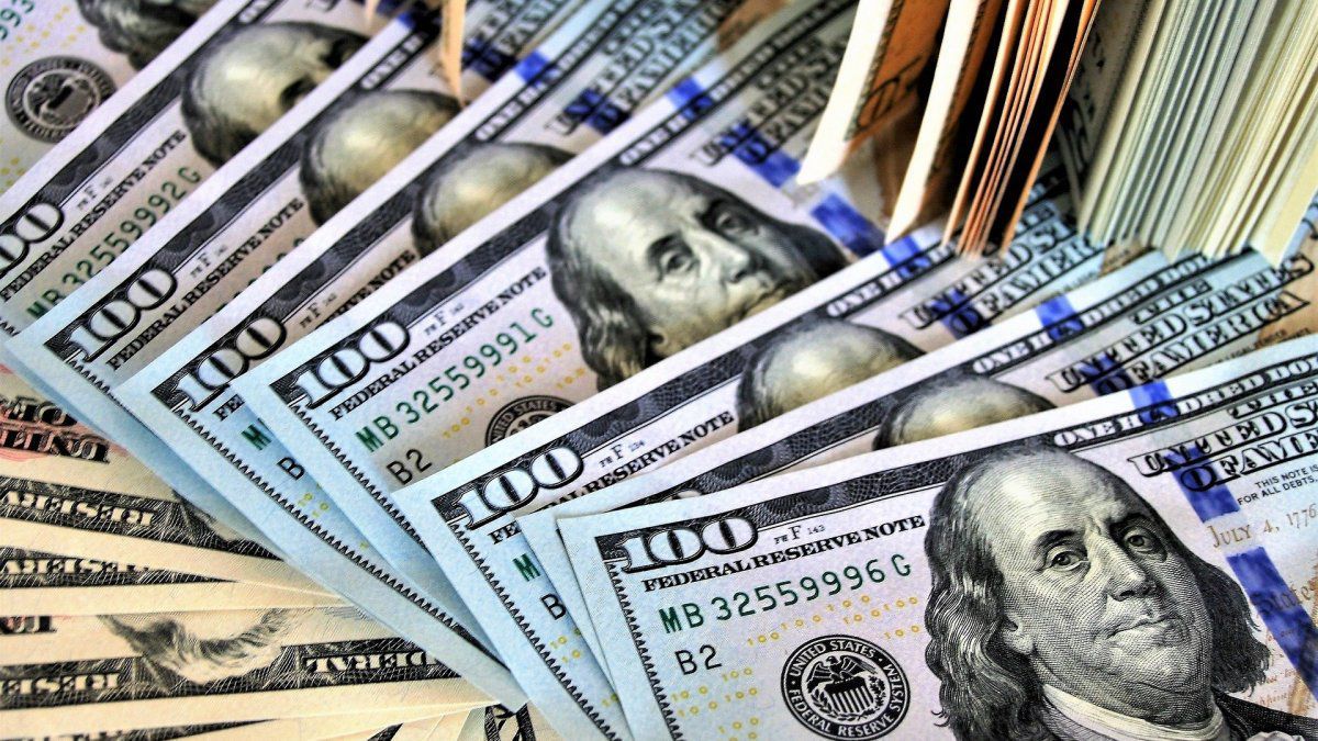 Dolar: cómo evitar que el dinero pierda valor